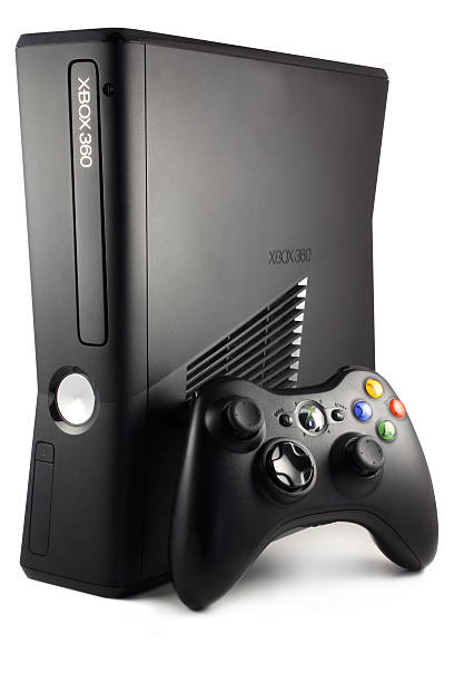 Microsoft's Xbox mobile store remains on hold as Microsoft pivots to a web-first approach